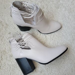 Kelsi Dagger White Leather Booties NWOT
